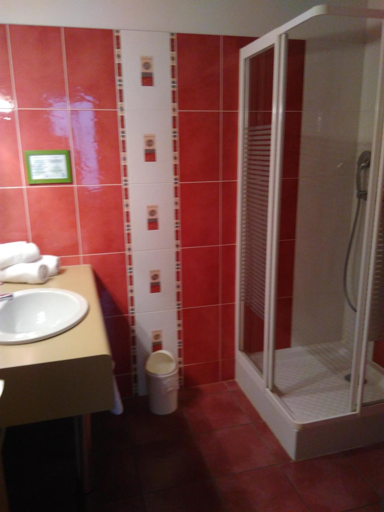 Hotel-Restaurant Les Colonnades Saint-Fulgent Номер фото