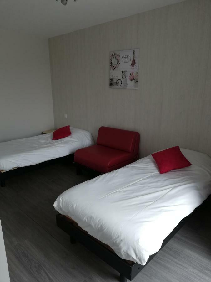 Hotel-Restaurant Les Colonnades Saint-Fulgent Экстерьер фото